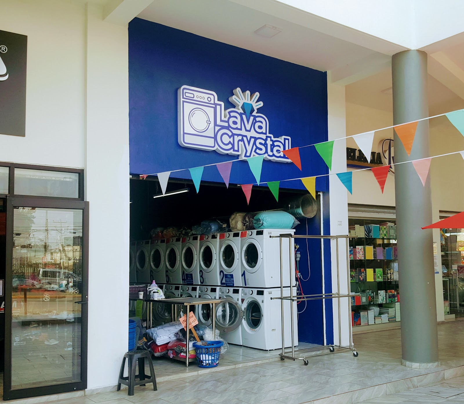 Lavandería LavaCrystal por dentro